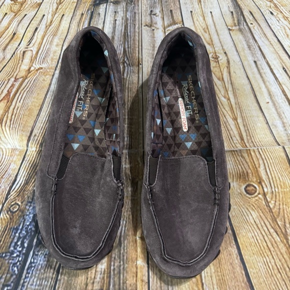 Skechers Relaxed Fit Air-Cooled Memory Foam Brown Suede Loafers Womans Size 7.5 - Picture 2 of 5